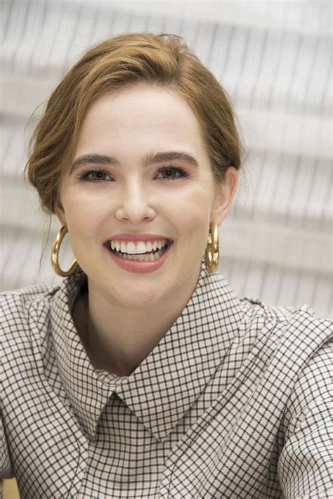 pics of zoey deutch